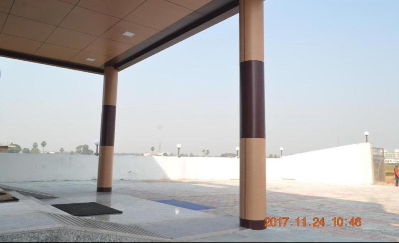 Hotel Mariya International Bodh Gaya Luaran gambar