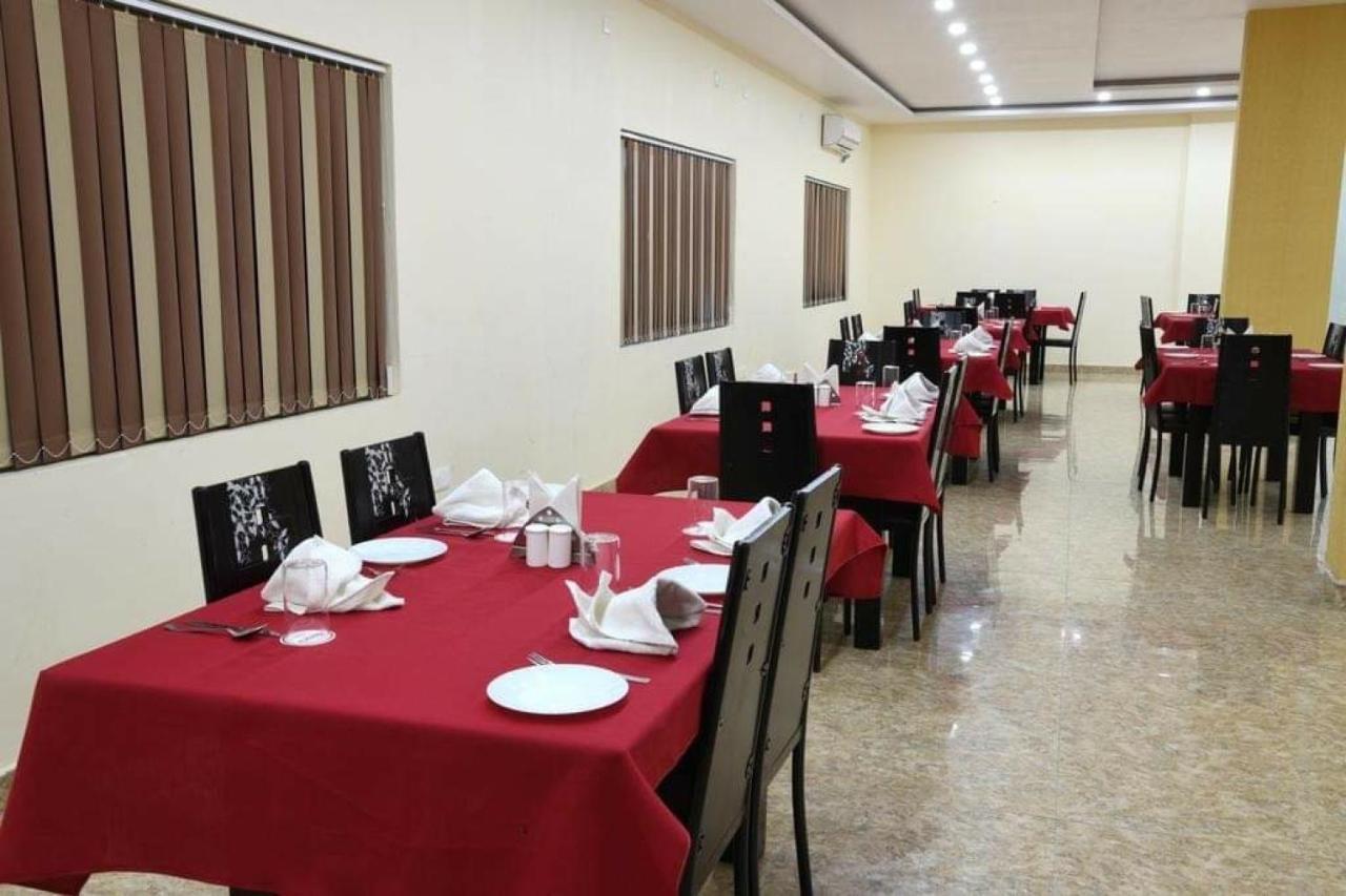 Hotel Mariya International Bodh Gaya Luaran gambar